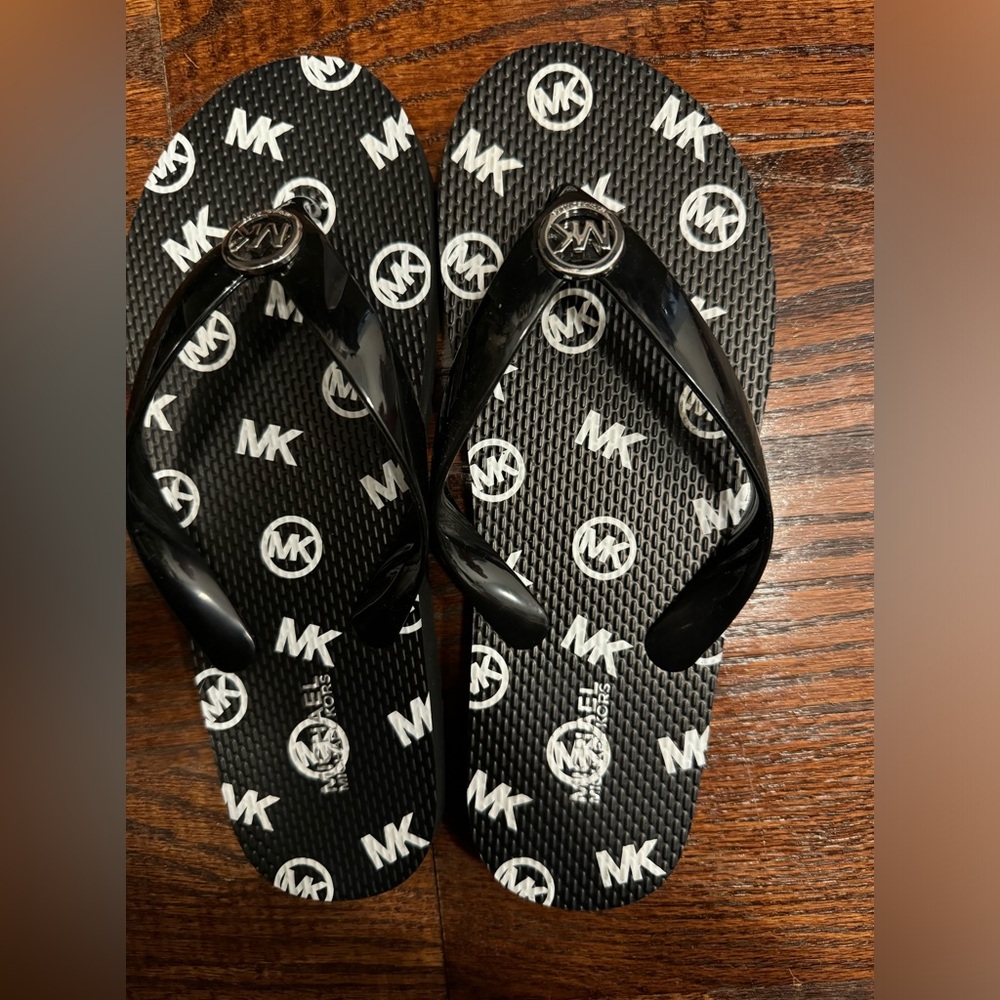 Michael Kors flip flops